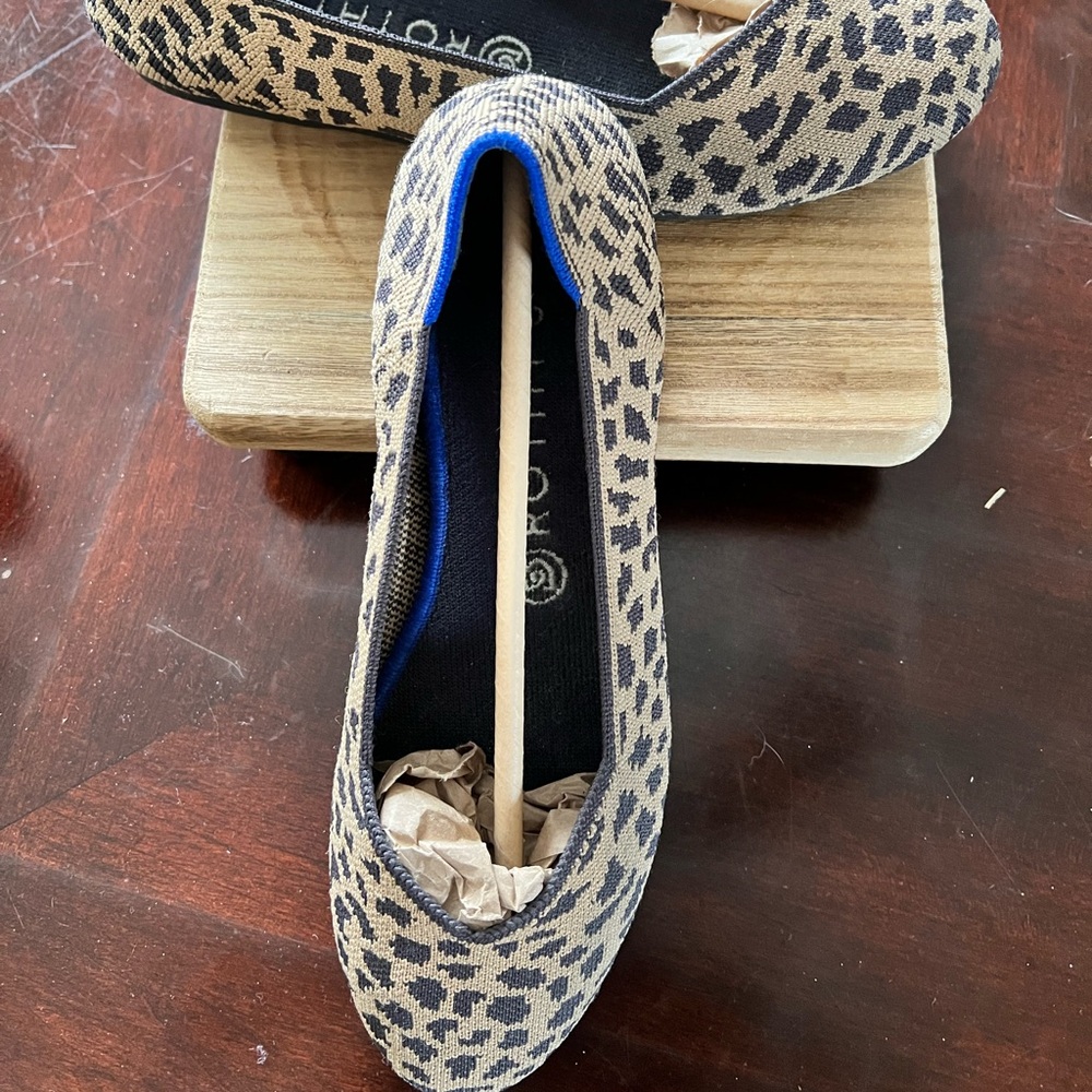 Rothy’s leopard spot round toe flats